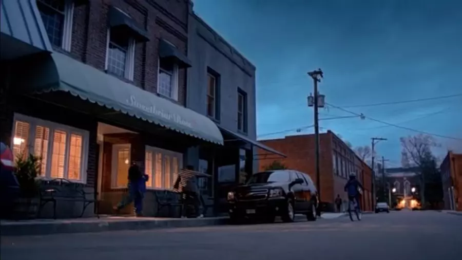 Int&eacute;rieur du diner Sweetbriar Rose &agrave; Chester&rsquo;s Mill