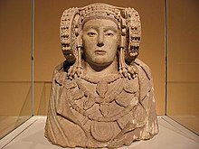 La Dame d'Elche, considérée comme la meilleure expression de l'art ibérique sculpté (Ve siècle av. J.-C.–IVe siècle av. J.-C.)