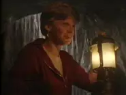 Stef riant pendant qu Andy et Mikey s embrassent