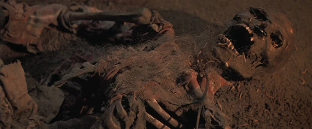Le squelette de Chester Copperpot, tel que découvert par les Goonies.