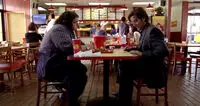 Everybody Loves Hugo (épisode : 6x12) 6x12 TalkingToABrother
