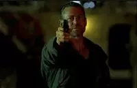 Cabin Fever (episode: 4x11) Gault armé