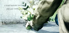 Rose à la tombe d'Ethan