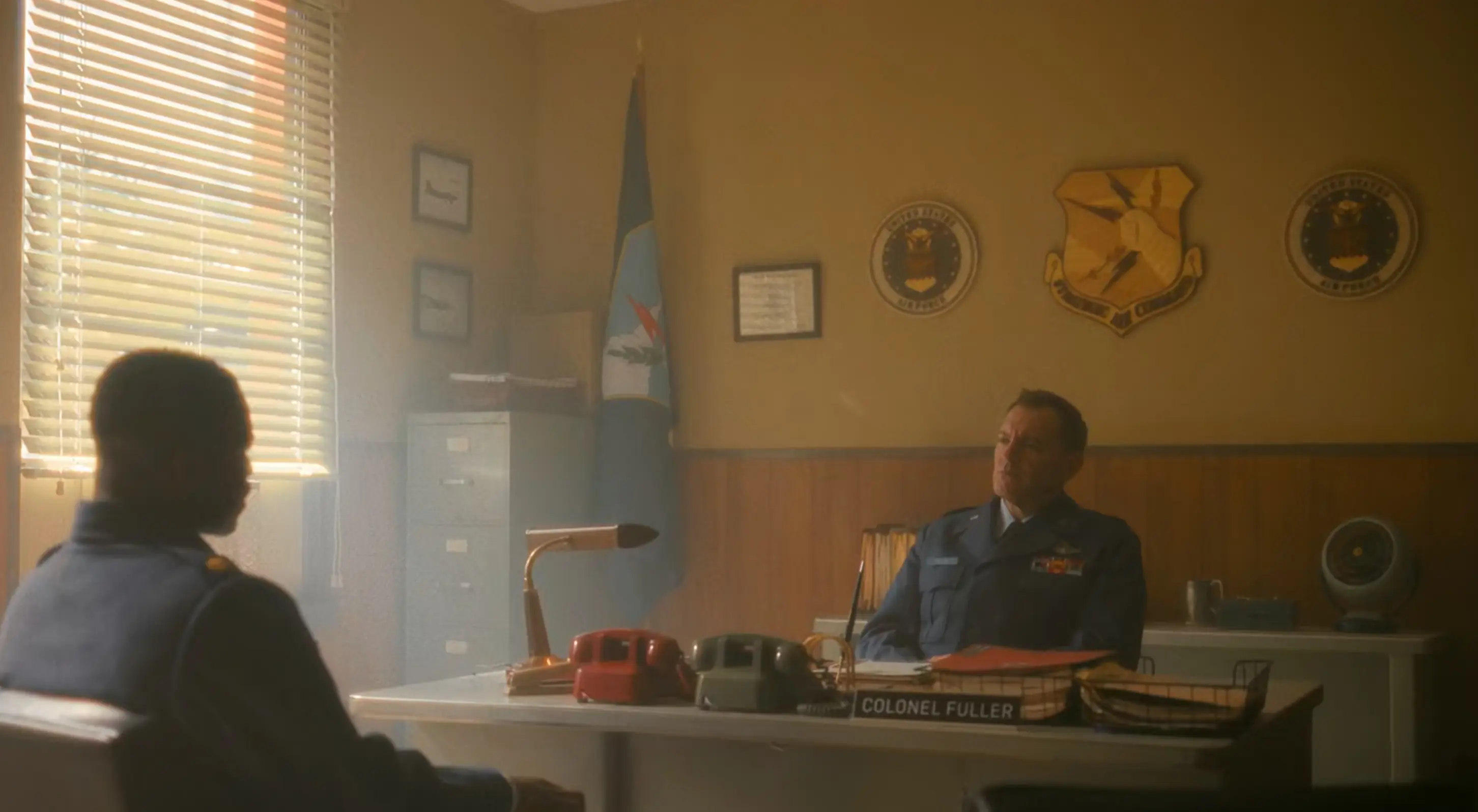 Bureau avec les logos du SAC et de l'USAF