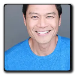 Asiatique Homme Hôte(films-non-classes)