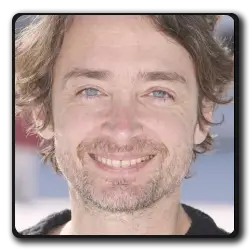 Beau Prêtre(films-non-classes)