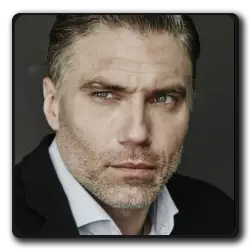 Bruce Wayne / Batman (voix)(films-non-classes)