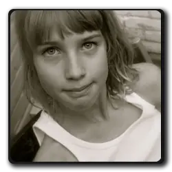 Fille à L'aéroport(films-non-classes)