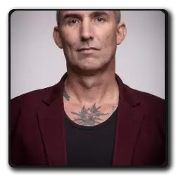 Toutes les infos sur Homme Avec Des Tatouages Inconnu Homme Avec Des Tatouages Inconnu(films-non-classes)
