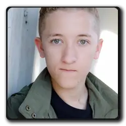 Toutes les infos sur Hob Kid Inconnu Hob Kid Inconnu(hunger-games-saga)