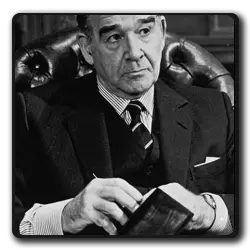 Toutes les infos sur Amiral Hargreaves Amiral Hargreaves(james-bond-saga)