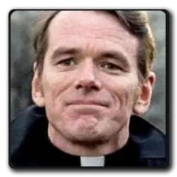 Père Dyer(l-exorciste-saga)