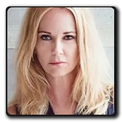 Channel 9 Newscaster Carolyn Haynes(les-4-fantastiques-saga)