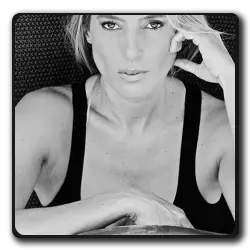 Toutes les infos sur Lucia Lucia(the-devil-wears-prada-collection)