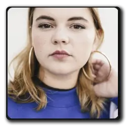 Toutes les infos sur Maïke Maïke(un-prof-pas-comme-les-autres-saga)