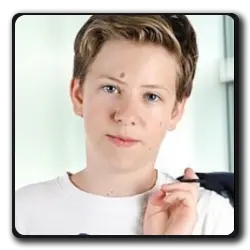 Toutes les infos sur Peter Parker Inconnu Peter Parker Inconnu(un-prof-pas-comme-les-autres-saga)