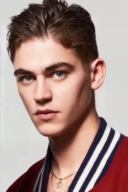 Photo de Fiennes tiffin, Hero