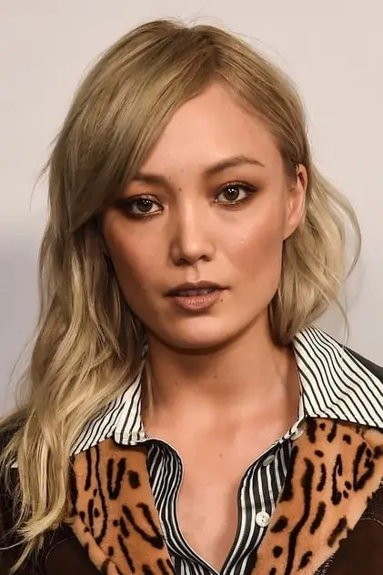 Photo de Klementieff, Pom Photo de Klementieff, Pom