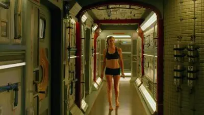 Consulter les informations sur l'épisode À travers l'univers