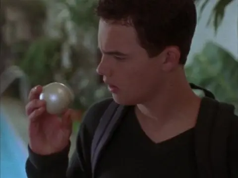 Consulter les informations sur l'&eacute;pisode Fathom