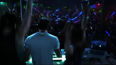 Consulter les informations sur l'épisode La Rave-Party