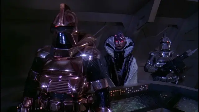 Consulter les informations sur l'épisode Les Cylons attaquent (2ème partie)