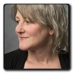 Ruth Jones(between_2015)