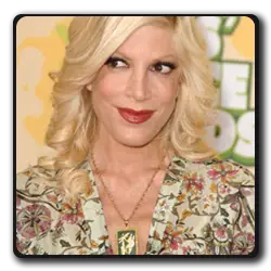 Tori Spelling(beverly-hills-bh90210_2019)