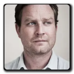 Simon Nolan(black-mirror_2011)