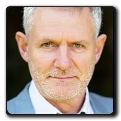 Simon Powers(black-mirror_2011)