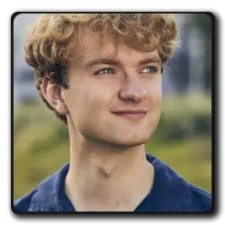 Tommy(black-mirror_2011)