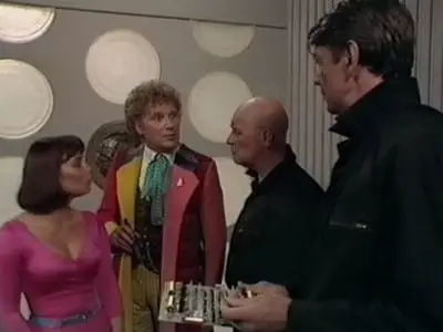 Couverture de l'album L'attaque des Cybermen - Partie 2