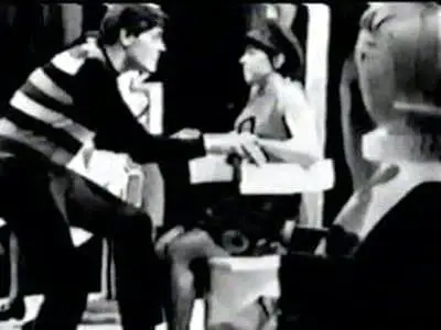 Consulter les informations sur l'épisode La salle de jeu céleste - Partie 2 (la salle des poupées)