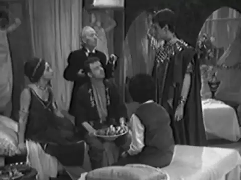 Consulter les informations sur l'épisode Les clés de Marinus - Partie 2 (la toile de velours)