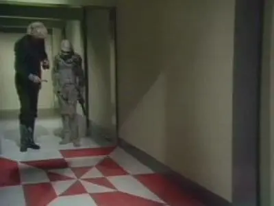 Consulter les informations sur l'épisode Mort aux Daleks - Partie 4