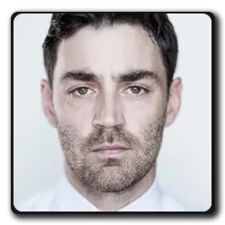 Toutes les infos sur Adam Lang Adam Lang(doctor-who_2005)
