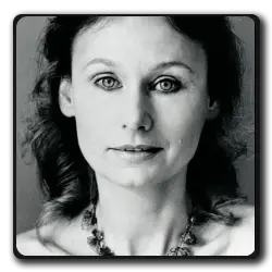 Toutes les infos sur Reine Elizabeth Reine Elizabeth(doctor-who_2005)