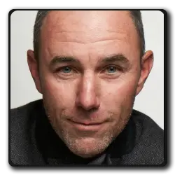 Toutes les infos sur Lieutenant Moyers Lieutenant Moyers(fear-the-walking-dead_2015)