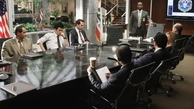 Consulter les informations sur l'épisode Les premières pièces