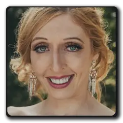 Waitress(game-of-thrones_2010)