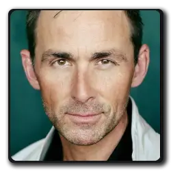 Lew Peterson(ghost-whisperer_2005)