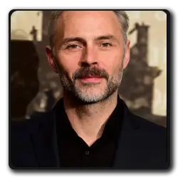 Toutes les infos sur Neil Neil(humans_2015)