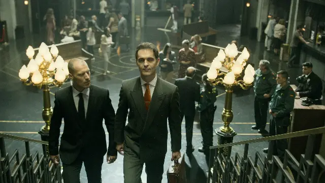 Consulter les informations sur l'épisode La Casa De Papel Paso doble