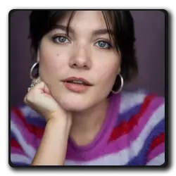 Toutes les infos sur Emily Carollton Emily Carollton(la-diplomate_2023)