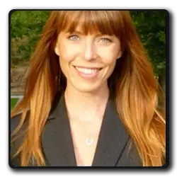 Claire Downing(les-4400_2004)