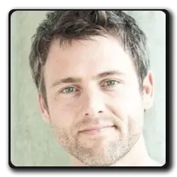 Toutes les infos sur Owen Owen(les-4400_2004)