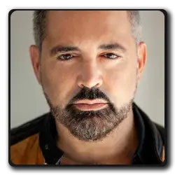 Toutes les infos sur Peter Barton Peter Barton(les-4400_2004)