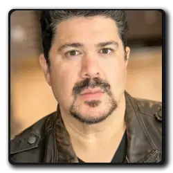 Toutes les infos sur Agent Du FBI Victor Estevez Agent Du FBI Victor Estevez(made-for-love_2021)