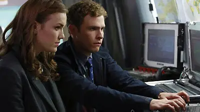 Consulter les informations sur l'épisode Dans l'oeil de l'espion h265