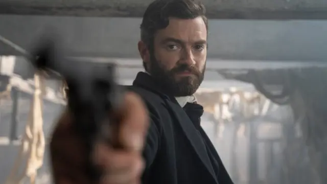 Consulter les informations sur l'&eacute;pisode La mort d'Henry Scarlet